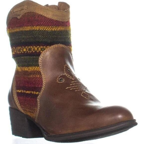 BORN MOE3 Western Boots - Picture 2 of 9